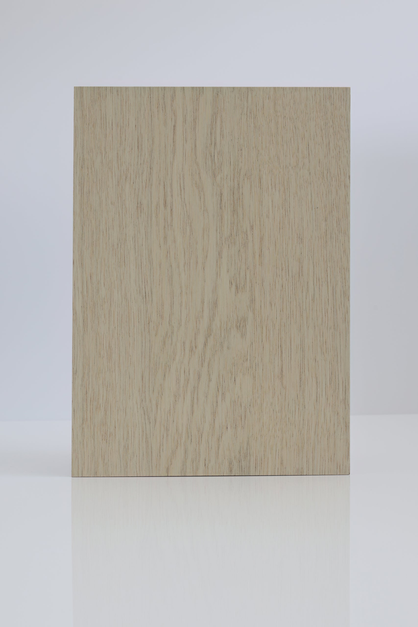 163.10 Oak Vibrant Cool White