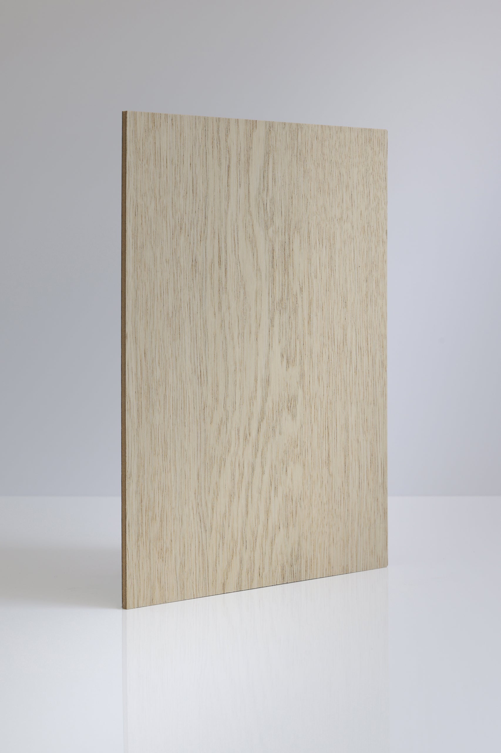 163.10 Oak Vibrant Cool White