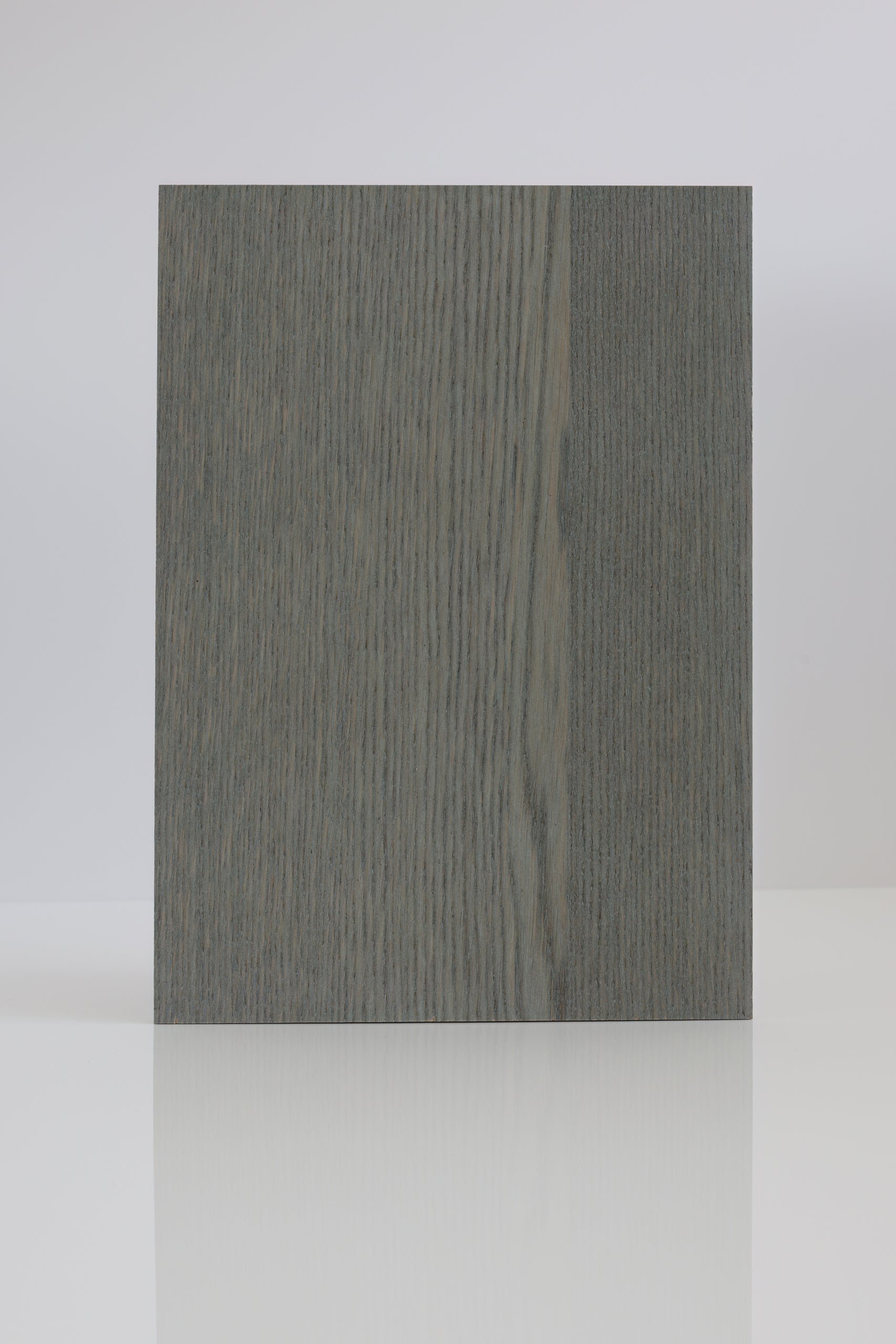 163.33 Oak Vibrant Silver Grey